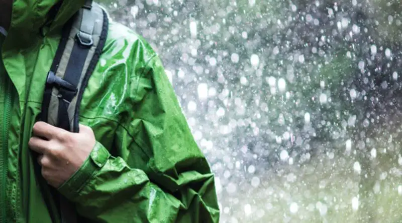 Comment imperméabiliser votre veste de pluie