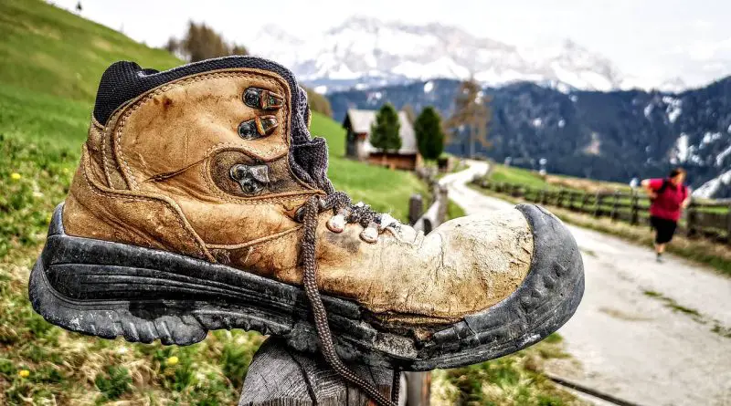 marche avec des chaussures de trail